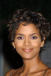 Halle Berry  2001  NYC.jpg